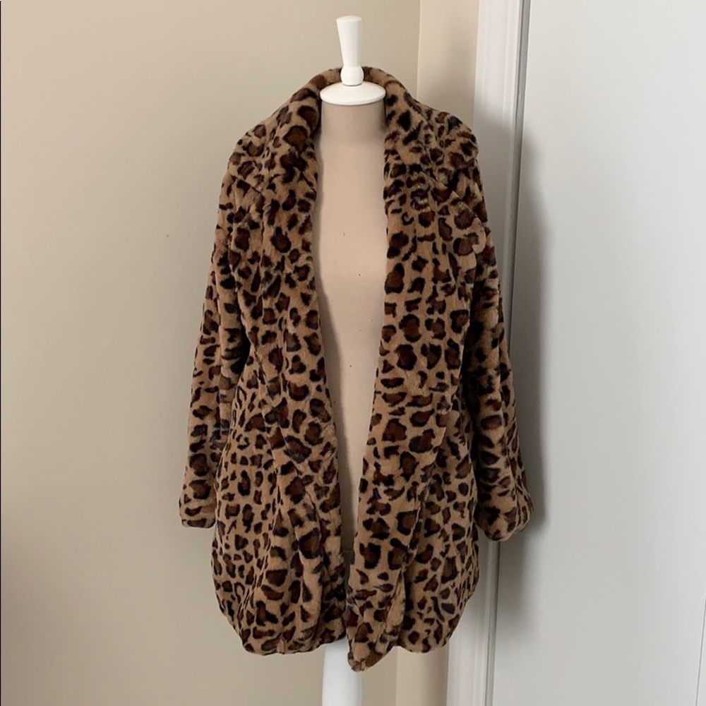 LAST ONE NWT Animal Print Faux Fur Teddy Coat - Picture 6 of 7